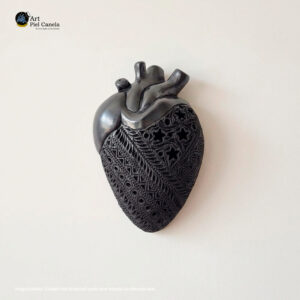 Corazon De Pared Realista Calado Grande Barro Negro
